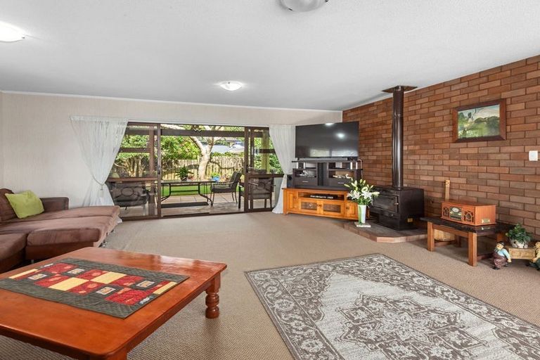 Photo of property in 3 Magnolia Avenue, Opaheke, Papakura, 2113