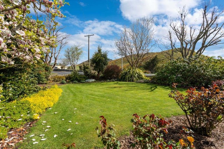 Photo of property in 101 Main Road, Clinton, 9534