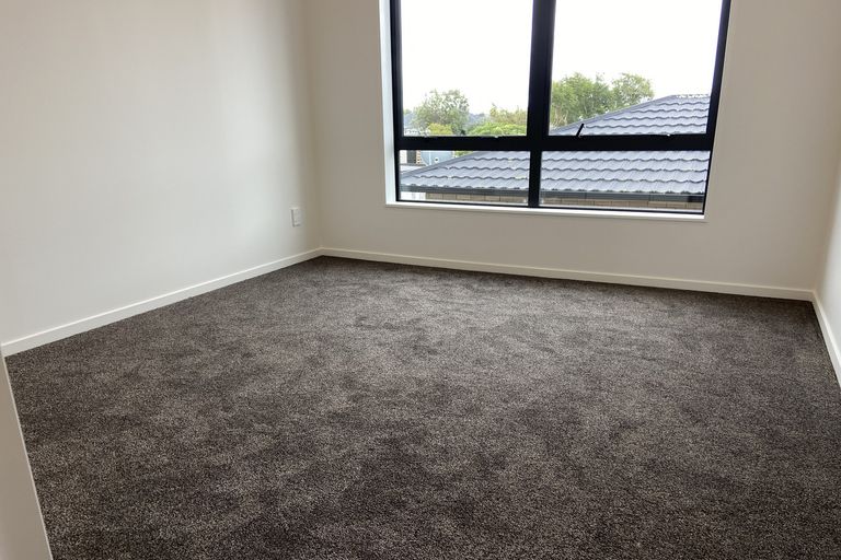 Photo of property in 11/5 Hikurangi Street, Te Atatu Peninsula, Auckland, 0610