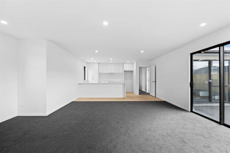 Photo of property in 15 Grimwood Street, Woodend, 7610