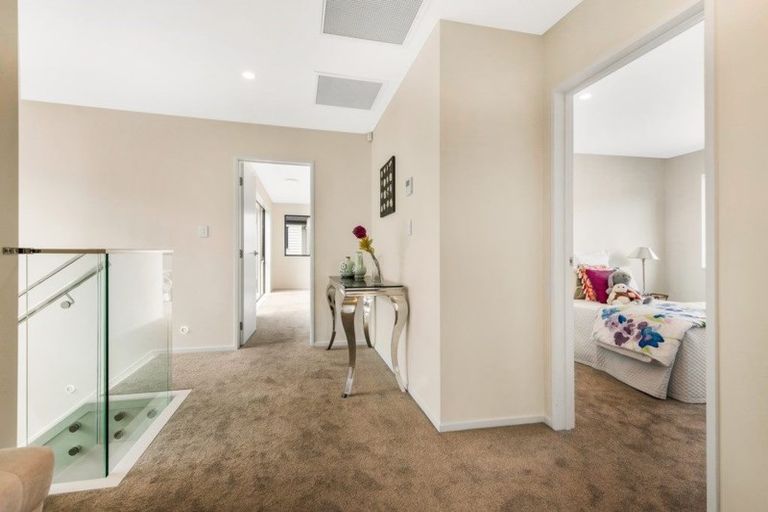 Photo of property in 15 Kearns Drive, Hobsonville, Auckland, 0616