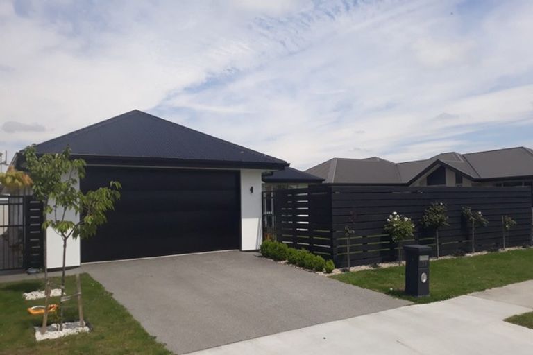 Photo of property in 33 Beachvale Drive, Kaiapoi, 7630