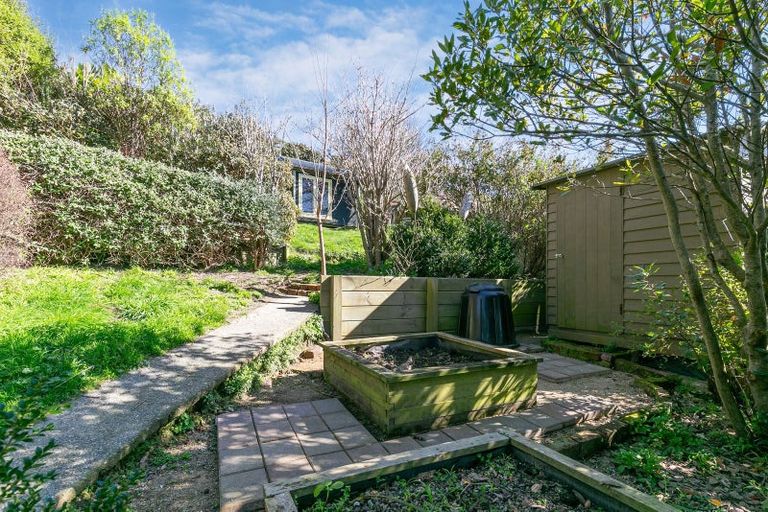 Photo of property in 18 Mitchell Street, Brooklyn, Wellington, 6021