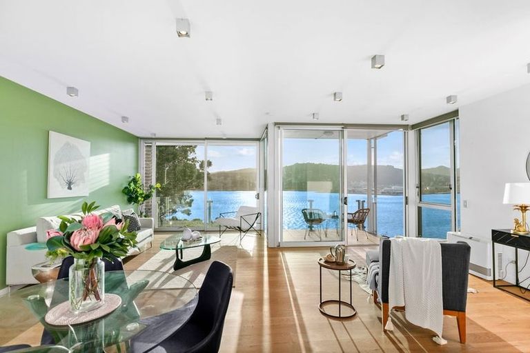 Photo of property in 22u5 The Crescent, Roseneath, Wellington, 6011
