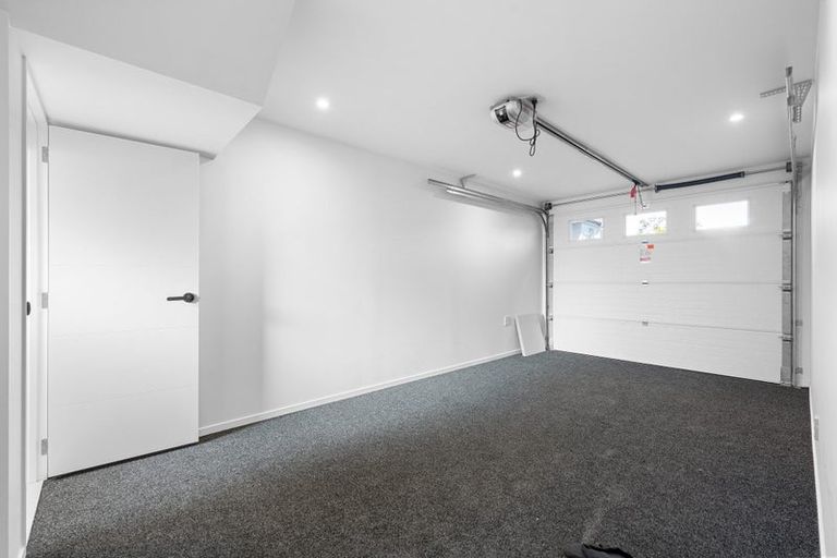 Photo of property in 8a Claridge Street, Glen Eden, Auckland, 0602