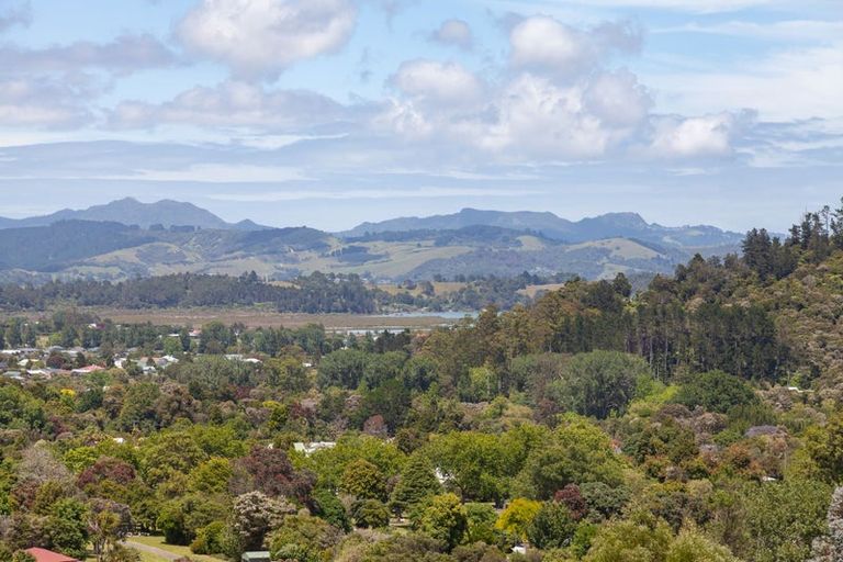 Photo of property in 420 Bellville Drive, Coromandel, 3506