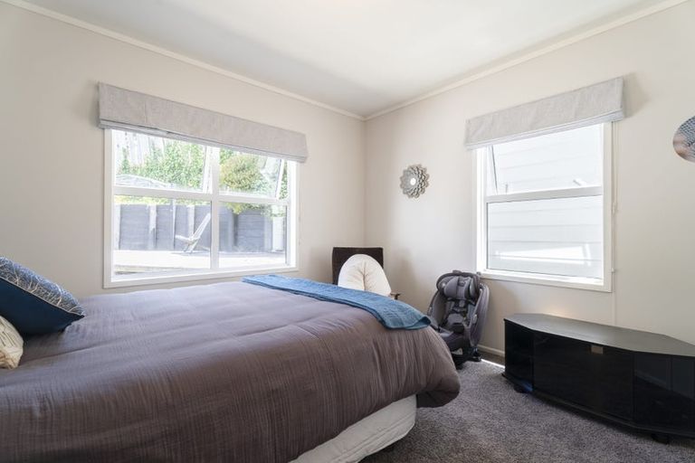 Photo of property in 65 Churton Drive, Churton Park, Wellington, 6037