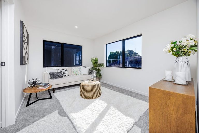 Photo of property in 4d Glenmore Road, Sunnyhills, Auckland, 2010