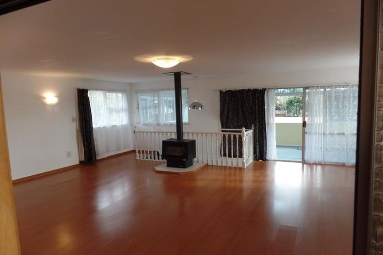 Photo of property in 14 Helena Street, Massey, Auckland, 0614