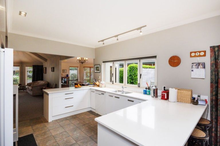 Photo of property in 11 Pastoral Lane, Hokowhitu, Palmerston North, 4410