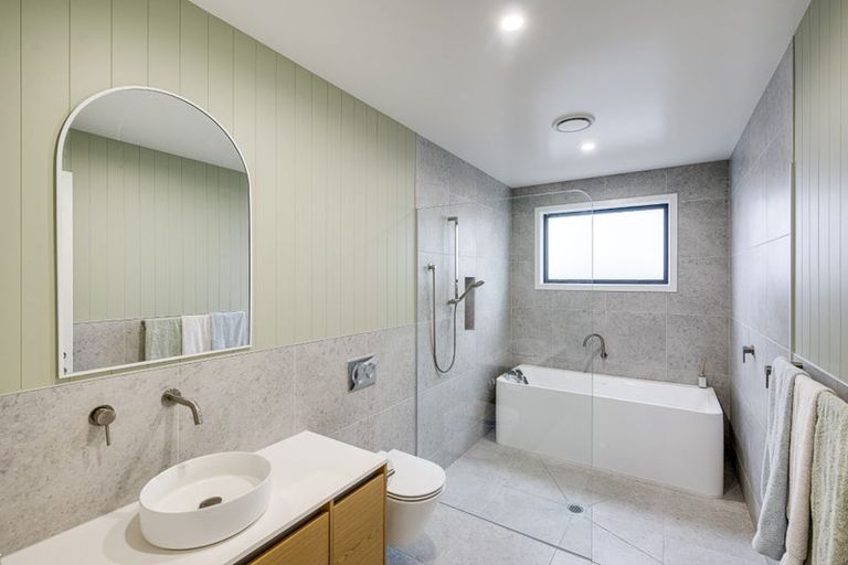 Photo of property in 58 Pelorus Avenue, Poraiti, Napier, 4112