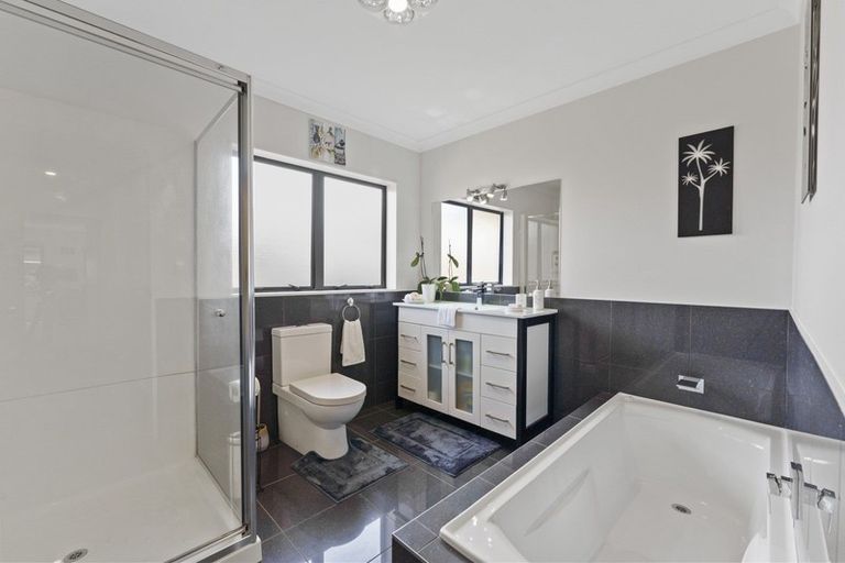 Photo of property in 48 Regent Drive, Paraparaumu Beach, Paraparaumu, 5032