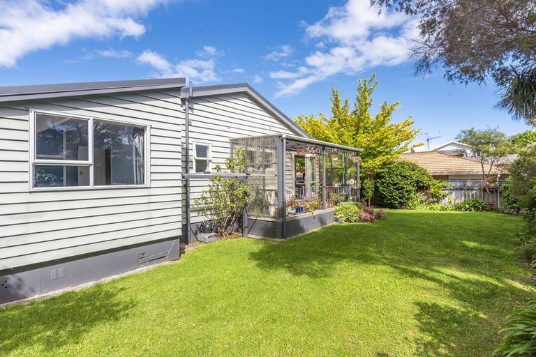 Photo of property in 33 Ocean Road, Paraparaumu Beach, Paraparaumu, 5032