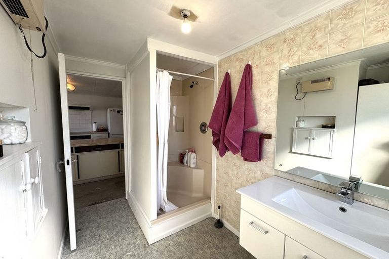 Photo of property in 82 Salcombe Street, Kaitangata, 9210