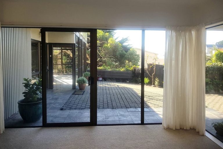 Photo of property in 9u2 Wilkinson Street, Oriental Bay, Wellington, 6011