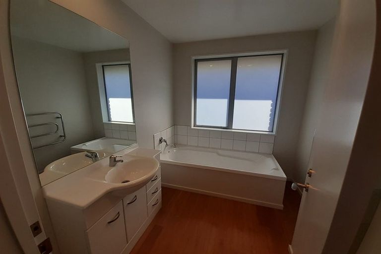 Photo of property in 120 Rolleston Drive, Rolleston, 7614