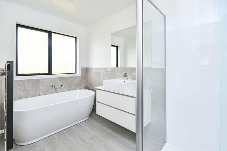 Photo of property in 35a Leathem Crescent, Pokeno, 2402