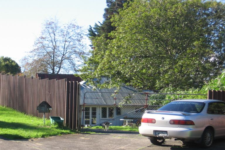 Photo of property in 32 Kashmir Road, Glen Eden, Auckland, 0602
