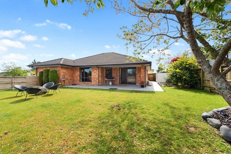 Photo of property in 79 Saint James Drive, Huntington, Hamilton, 3210