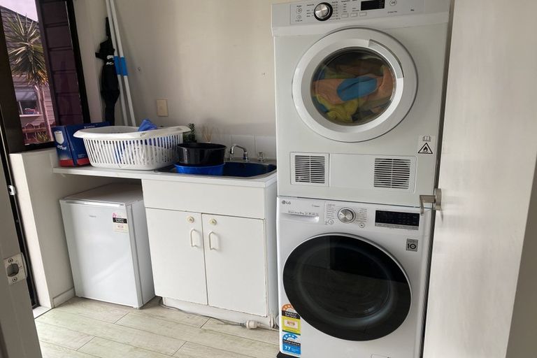Photo of property in 31 Burswood Drive, Burswood, Auckland, 2013