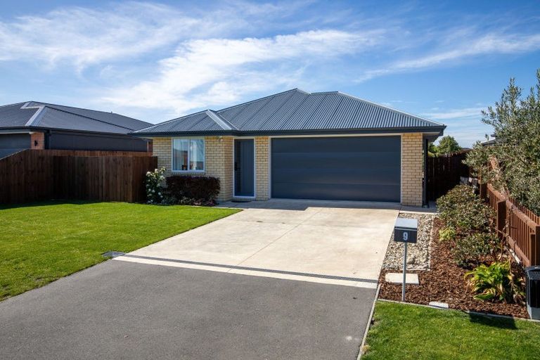 Photo of property in 9 Andesite Drive, Rolleston, 7614