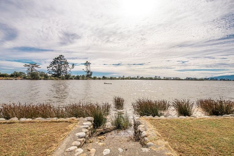 Photo of property in 27 Orowaiti Road, Westport, 7825