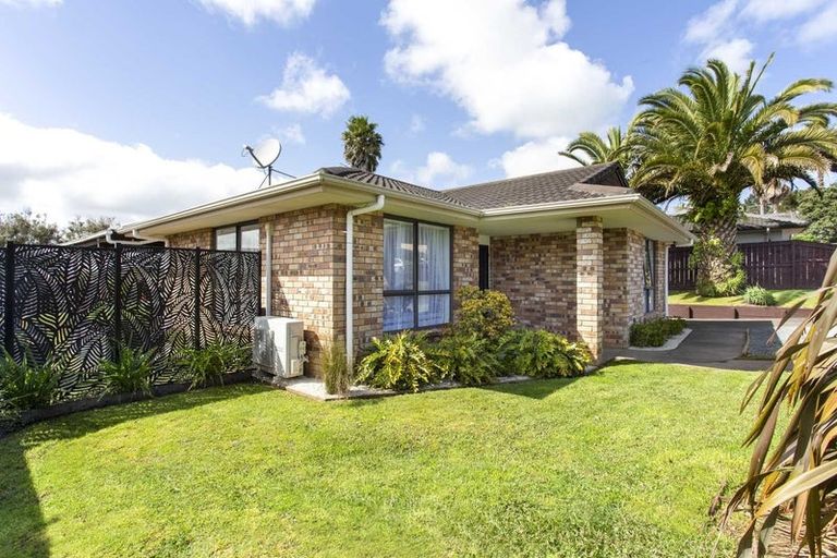 Photo of property in 59 Cabeleigh Drive, Helensville, 0800