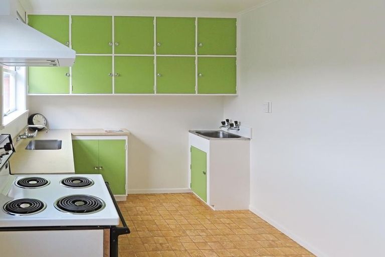 Photo of property in Shakespeare Flats, 8/48 Merton Street, Trentham, Upper Hutt, 5018