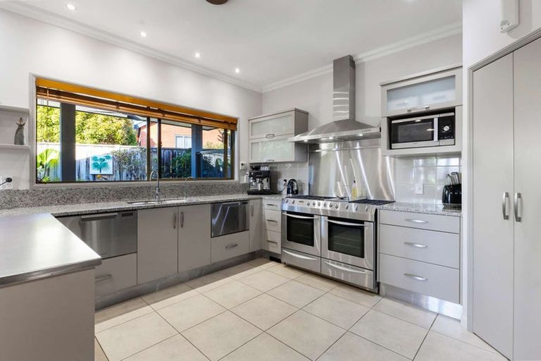 Photo of property in 176b Heta Road, Highlands Park, New Plymouth, 4312