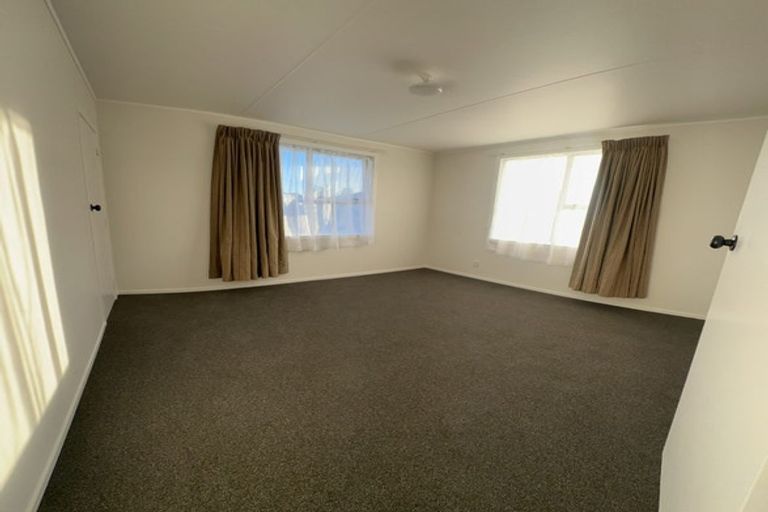 Photo of property in 6 Perry Place, Bader, Hamilton, 3206