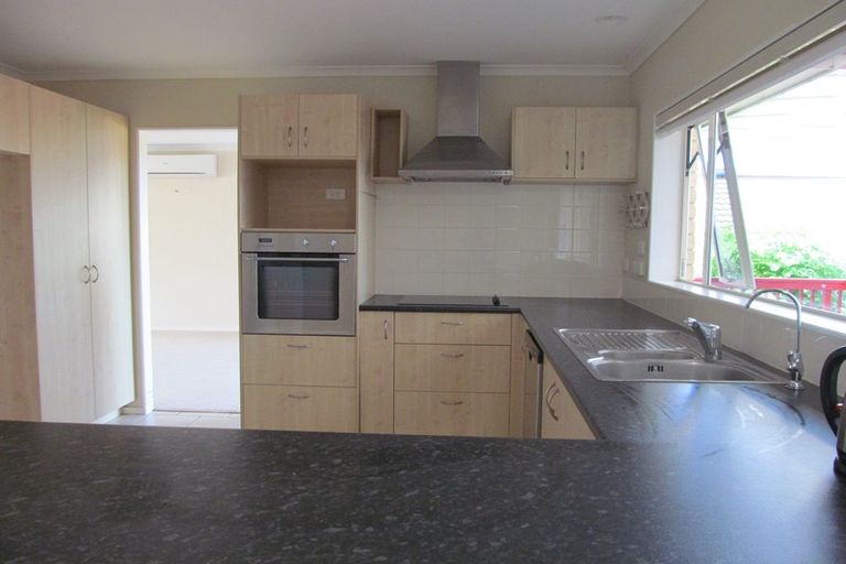 Photo of property in 11 Kath Hopper Drive, Orewa, 0931