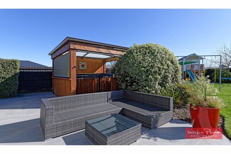 Photo of property in 31 Acacia Avenue, Rangiora, 7400