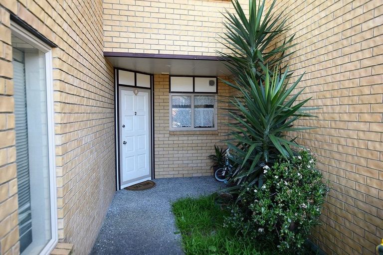 Photo of property in 2/17 Charlenne Close, Ranui, Auckland, 0612