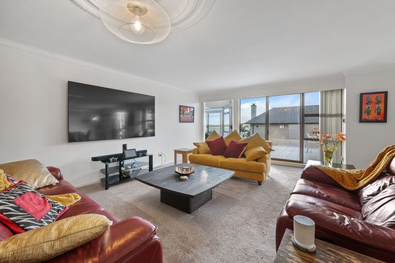 Photo of property in 2/9 Takutai Avenue, Bucklands Beach, Auckland, 2012