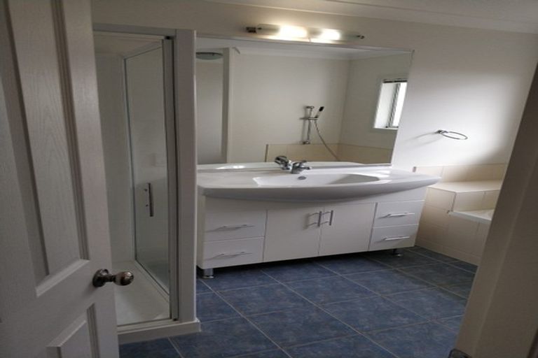 Photo of property in 4 Comber Place, Johnsonville, Wellington, 6037