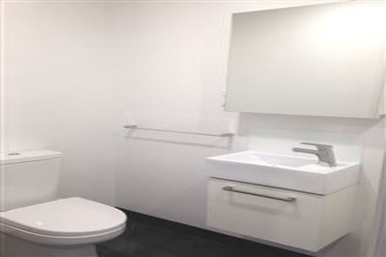 Photo of property in 301/160b Hobsonville Point Road, Hobsonville, Auckland, 0616