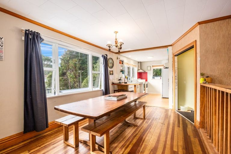 Photo of property in 112 Hine Road, Wainuiomata, Lower Hutt, 5014