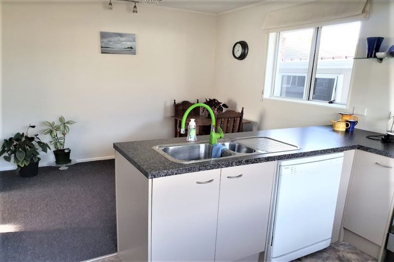 Photo of property in 17f3- Oak Street, Ebdentown, Upper Hutt, 5018
