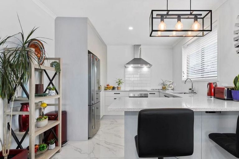 Photo of property in 21 Taffe Crescent, Pyes Pa, Tauranga, 3112