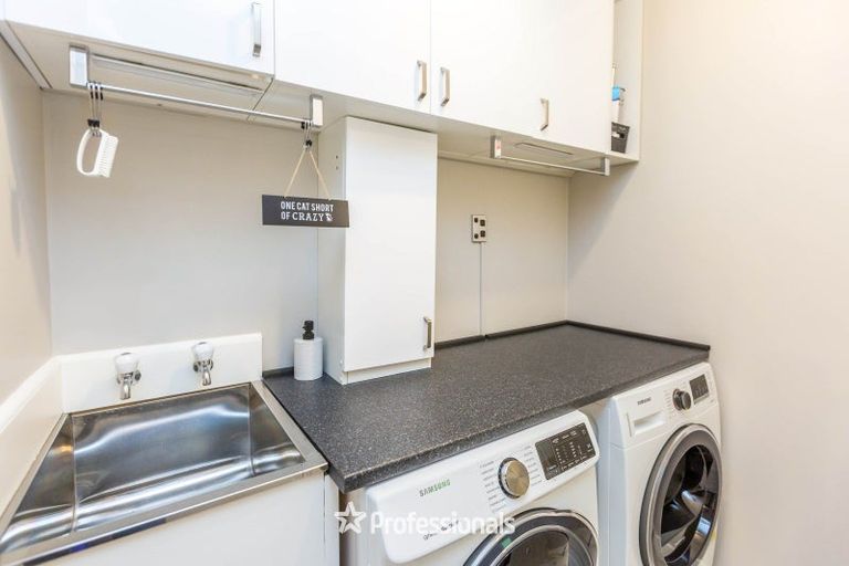 Photo of property in 8 Hobbit Lane, Pinehaven, Upper Hutt, 5371