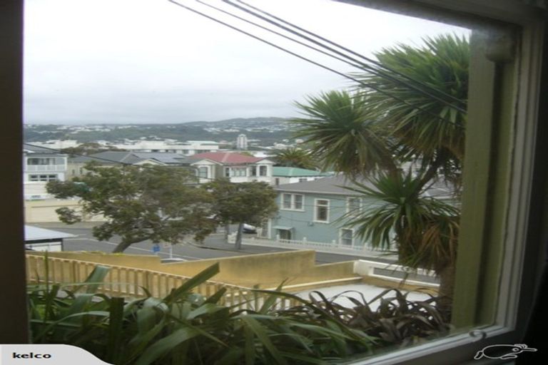 Photo of property in 4 Hawker Street, Mount Victoria, Wellington, 6011