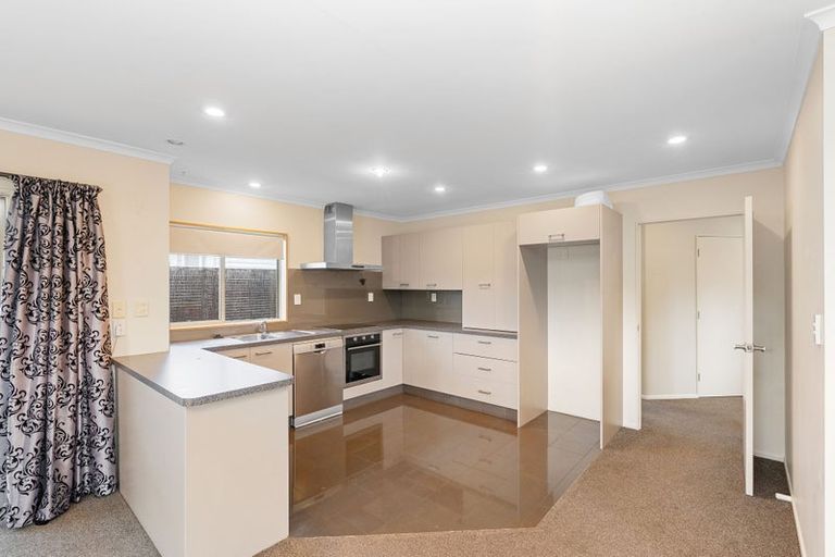 Photo of property in 28 Dorset Street, Levin, 5510