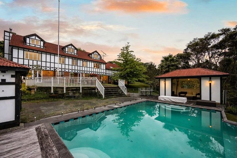 Photo of property in 233 Paremoremo Road, Lucas Heights, Auckland, 0632