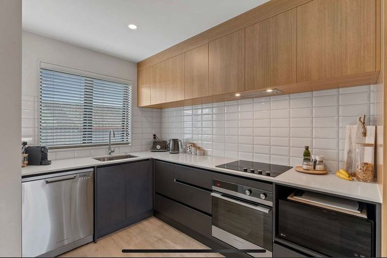 Photo of property in 6 Parenga Lane, Kumeu, 0810