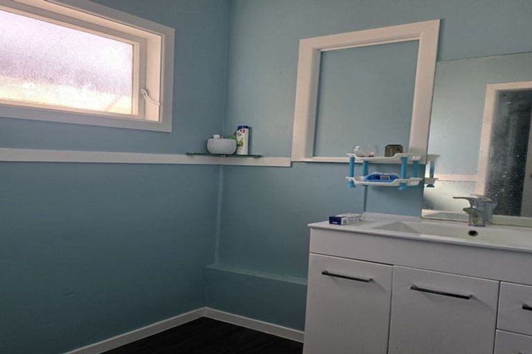 Photo of property in 11b Sturdee Road, Manurewa, Auckland, 2102