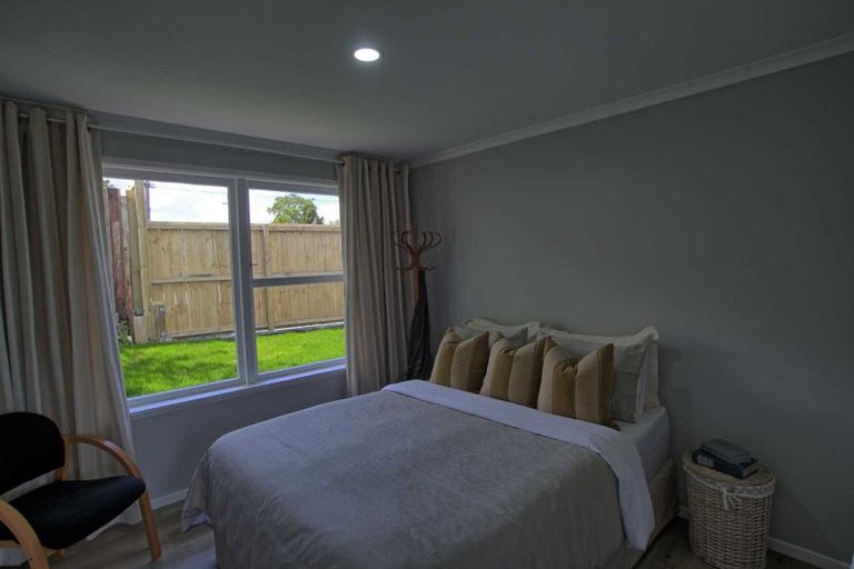 Photo of property in 1/3 Flaxdale Street, Birkdale, Auckland, 0626