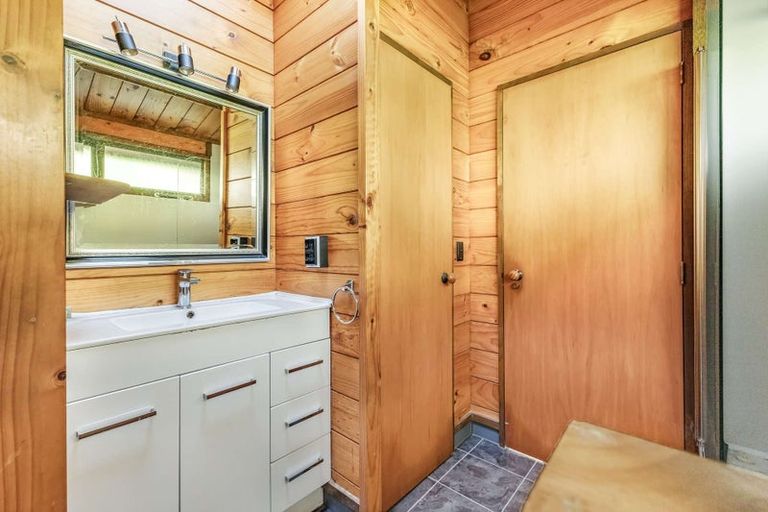 Photo of property in 8g Nevada Drive, Merrilands, New Plymouth, 4312