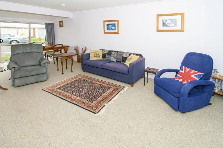 Photo of property in Holdsworth Villas, 12/2 William Donald Drive, Solway, Masterton, 5810