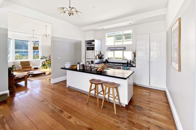 Photo of property in 85 Te Wharepouri Street, Berhampore, Wellington, 6023