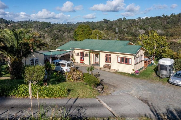 Photo of property in 1262 East Coast Road, Redvale, Albany, 0794